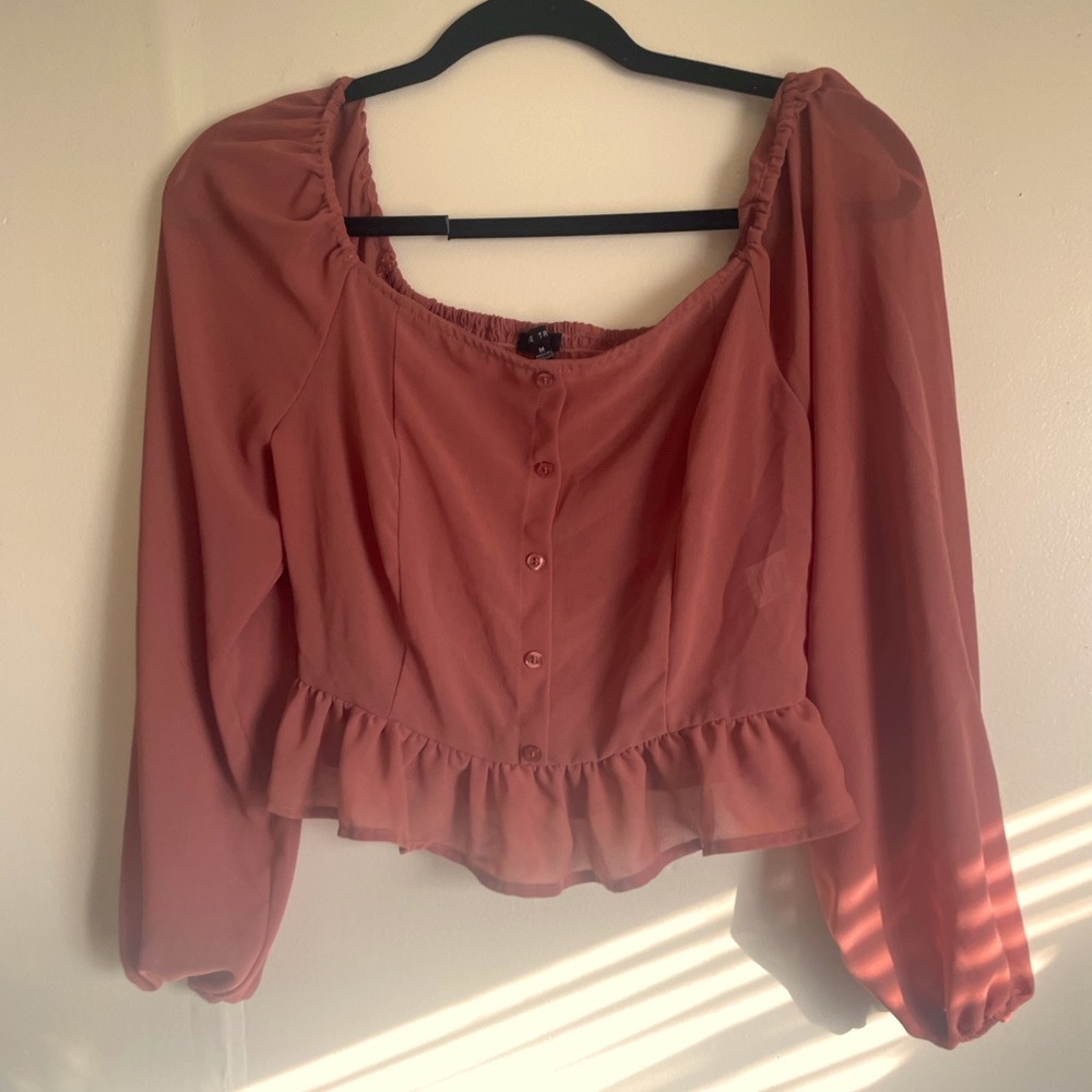 Ruffle bottom crop top